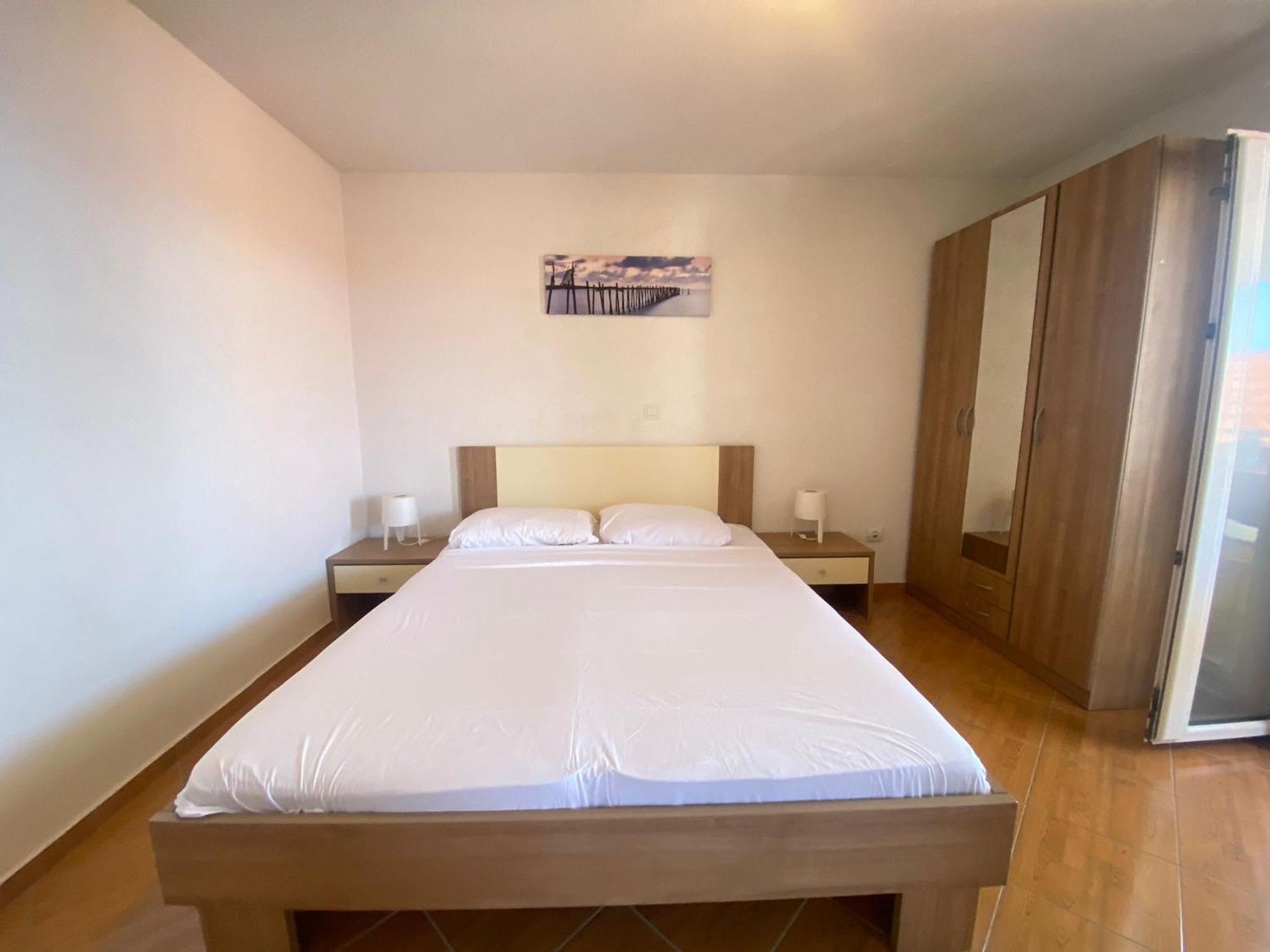Seaside Secluded Apartments Cove Tvrdni Dolac, Hvar - 12655 Gdinj Стая снимка
